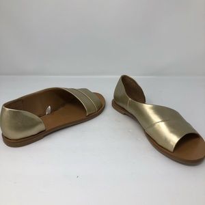 GOLD METALLIC OPEN TOE SLIP ON SANDAL